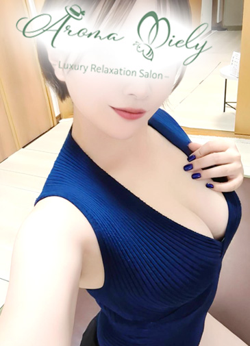 奈爪かほ